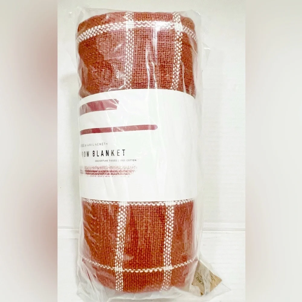 NWT Little Korboose Woven Throw Blanket in Rust Color